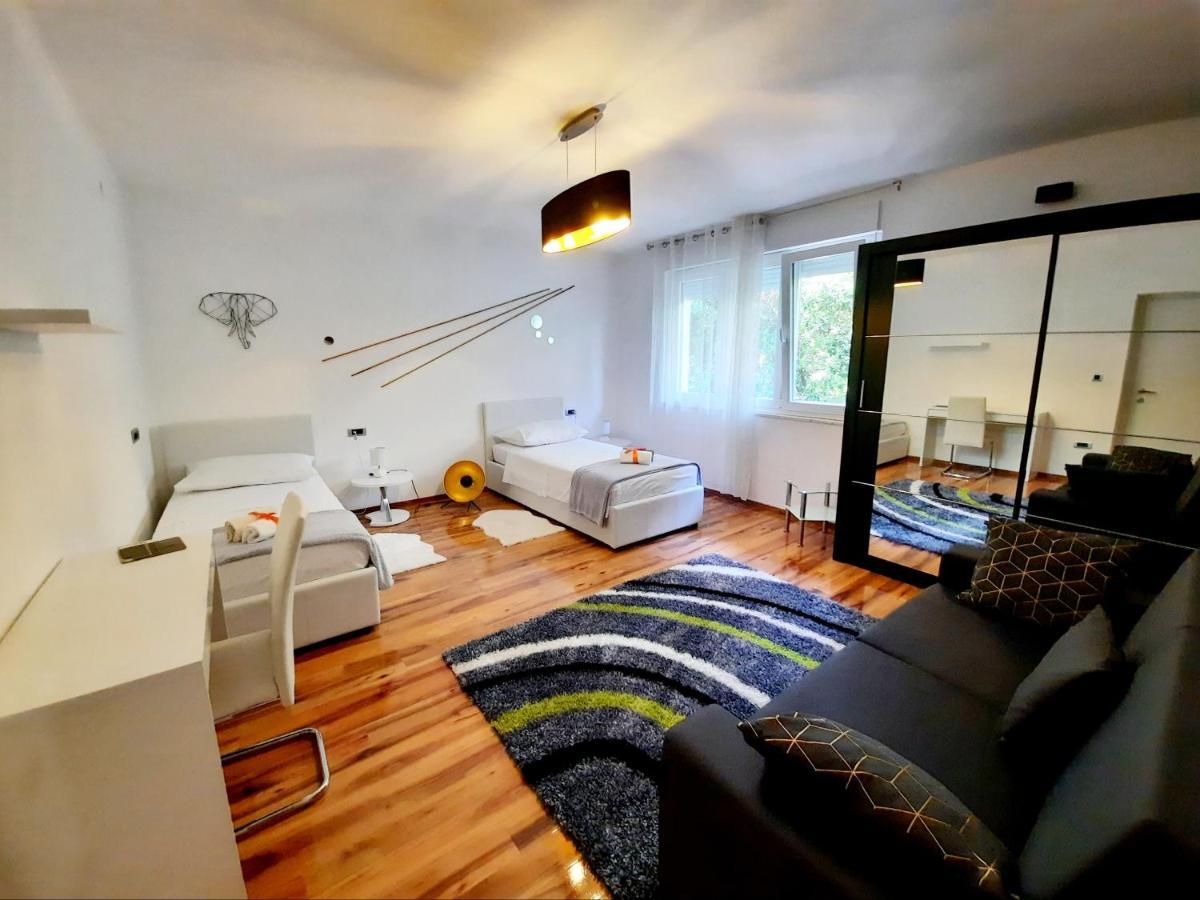Split Symphony Veranda: Modern, New Apartment Εξωτερικό φωτογραφία