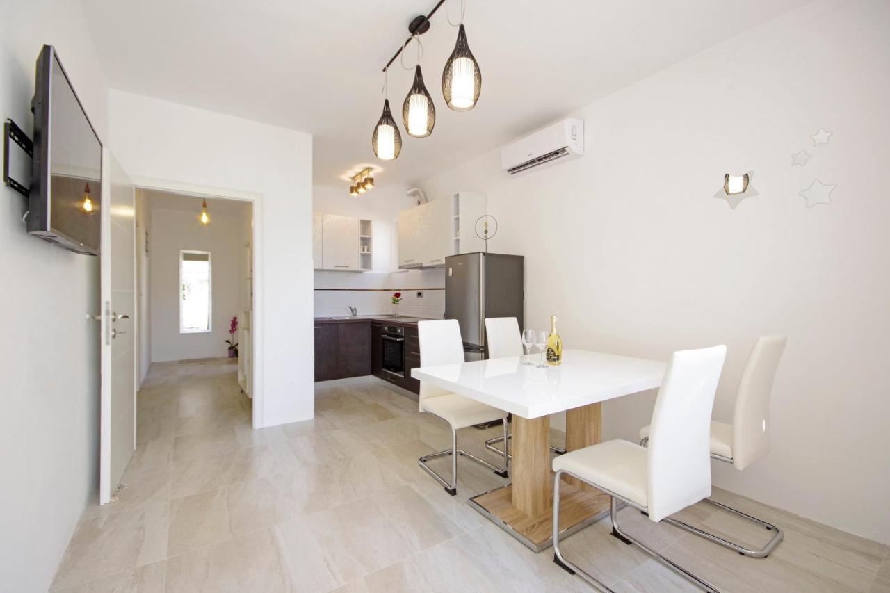 Split Symphony Veranda: Modern, New Apartment Εξωτερικό φωτογραφία
